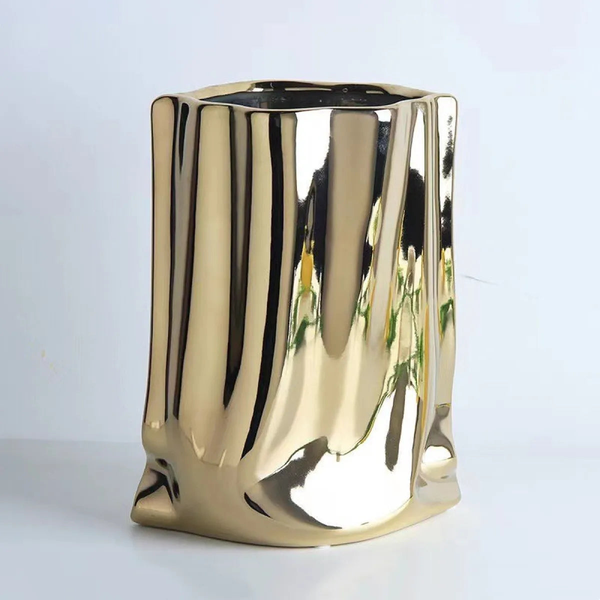 Luxury Ruffled Electroplated Ceramic Vase